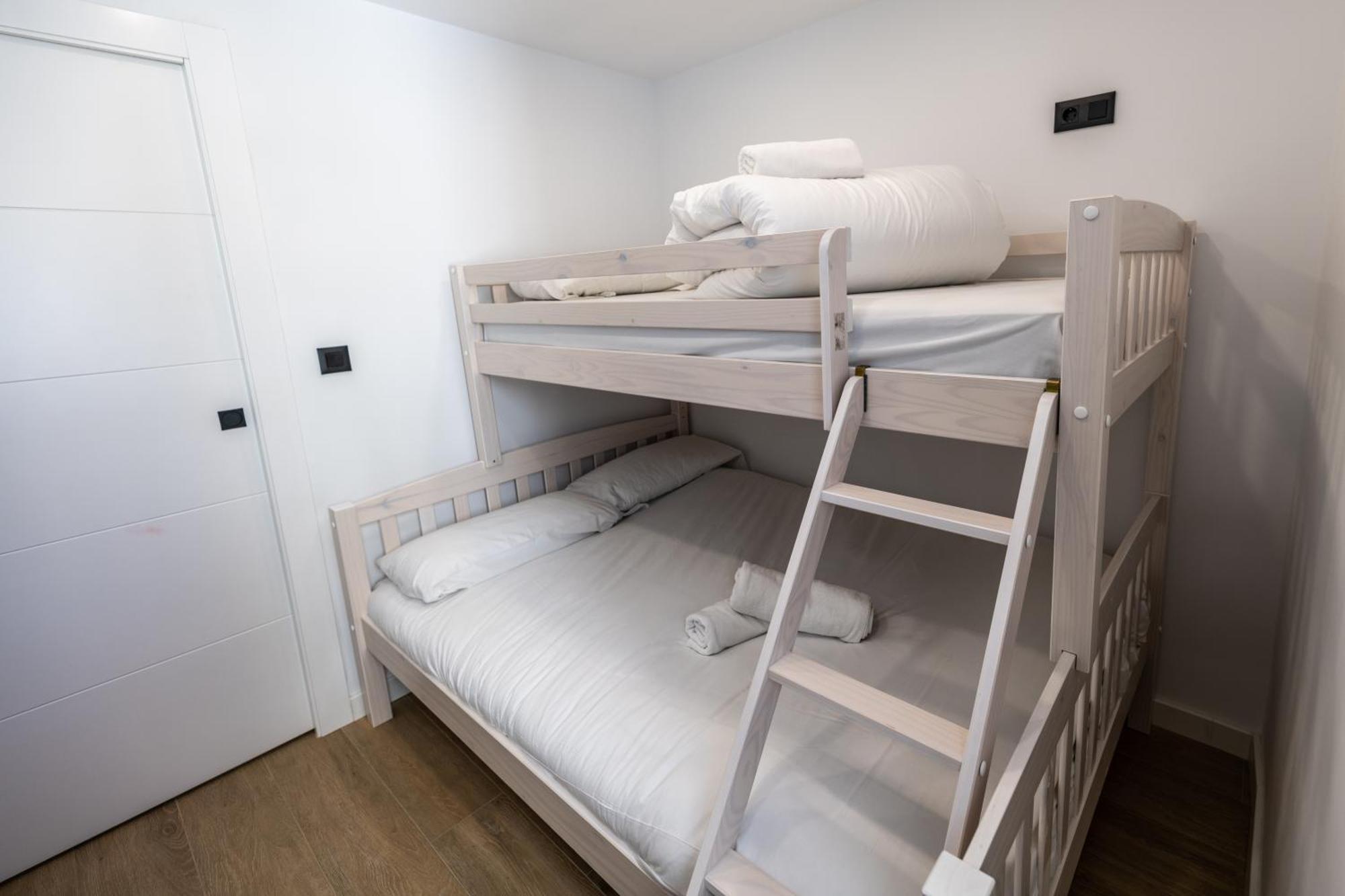 Luxury Refurnished Apartment With Private Parking Close To Ski Slopes Sierra Nevada Exterior foto